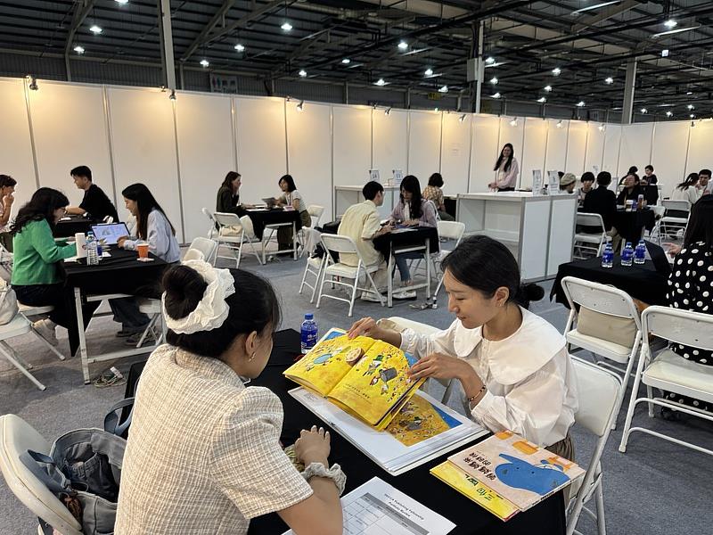 國內業者在洽商交流中掌握各地市場趨勢與商業模式(圖片來源/文策院)