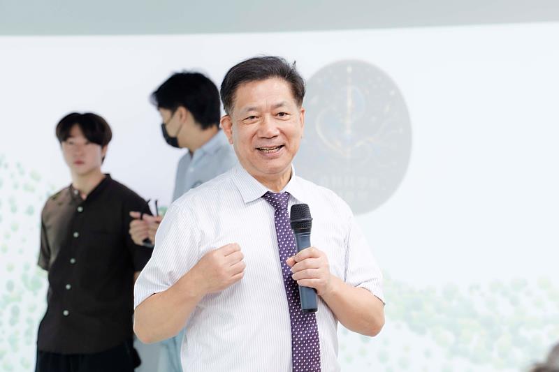 圖二、東吳大學詹乾隆校長表示,將以人文、法政、外語及商管等領域具有的深厚基礎,推動AI跨域教育。