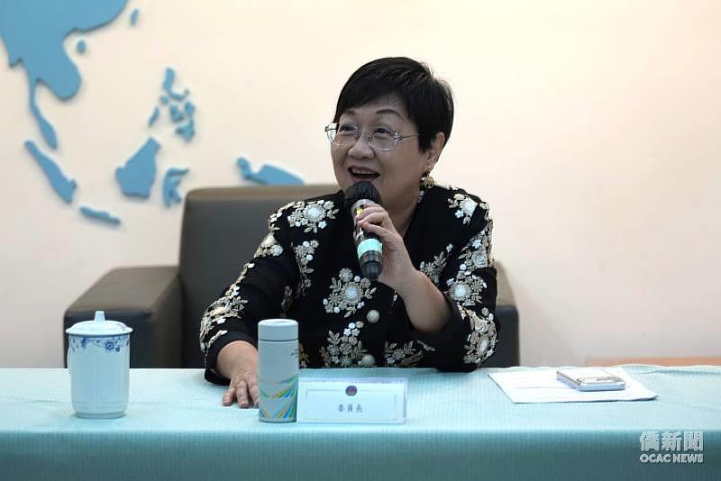 僑務委員會委員長徐佳青主持「全國性僑生社團新任會長及幹部座談會」，與各社團代表座談交流，瞭解僑生赴臺升學與就業概況。