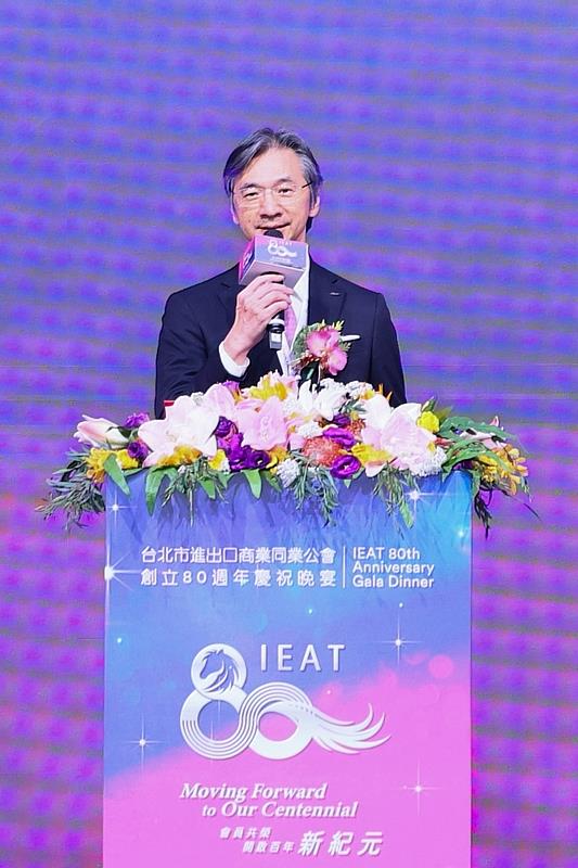 圖2:IEAT黃教漳理事長感謝會員企業長年同行以及各界夥伴的支持。