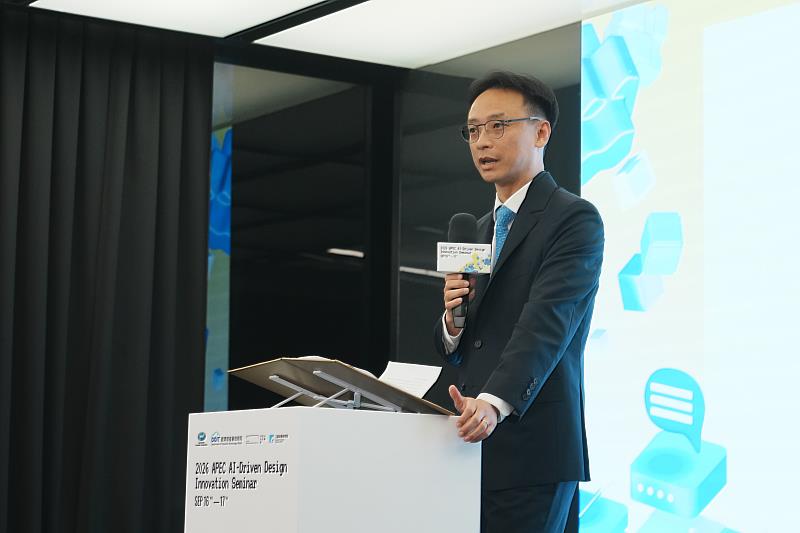 外交部專門委員連澤表示,AI賦能中小微企業是提升產業競爭力的重要關鍵。
