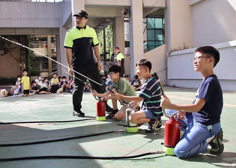 115學年度新竹市國小消防護照認證開跑。