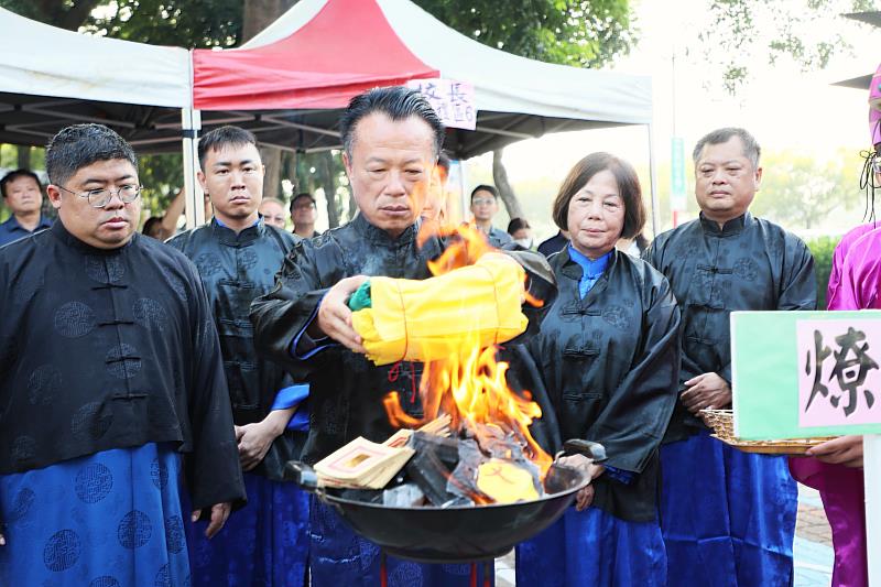 嘉義縣舉行祭孔大典 翁章梁率各界遵循古禮致敬