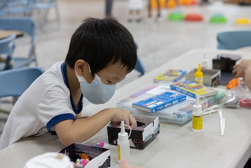DIY體驗區大家一起動手做。