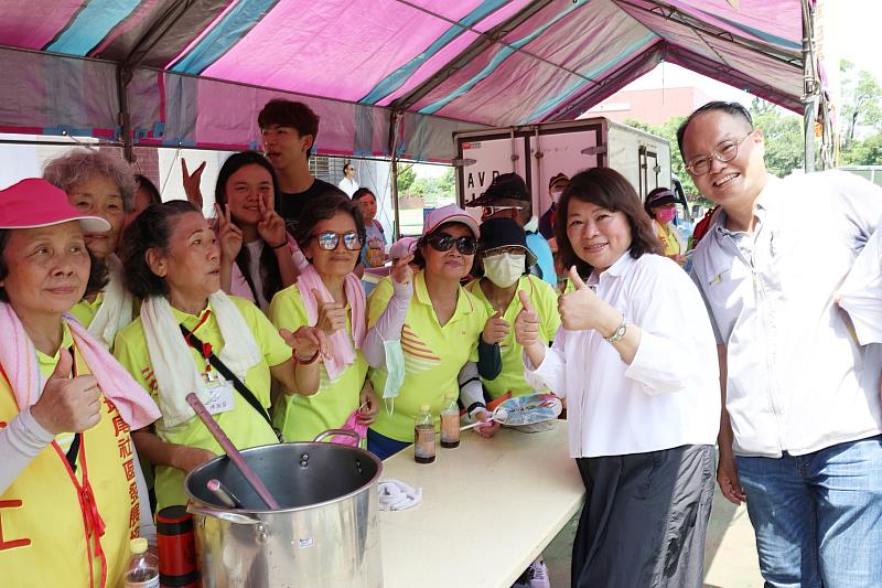 黃敏惠市長與民眾互動