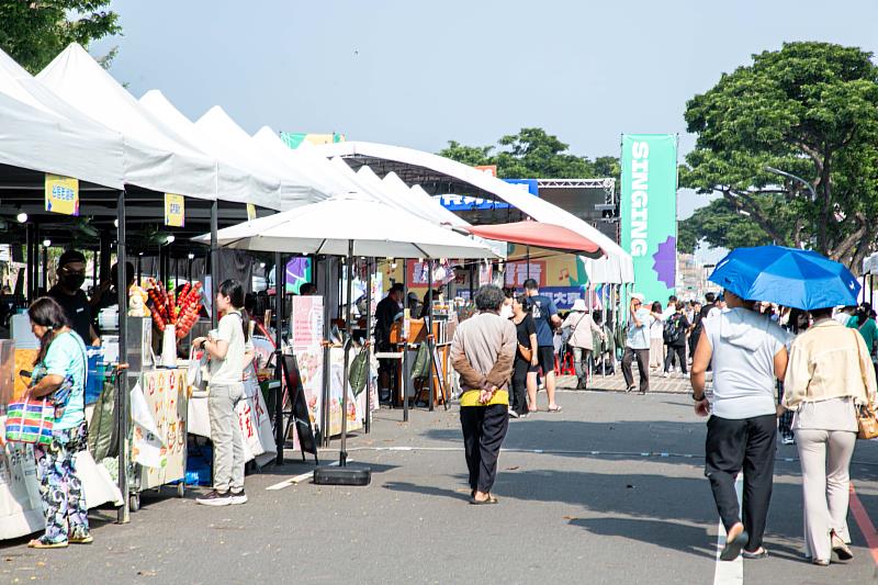 親子同樂、工會交流，「挺作伙 嘉加油」勞工趣味運動會登場-5