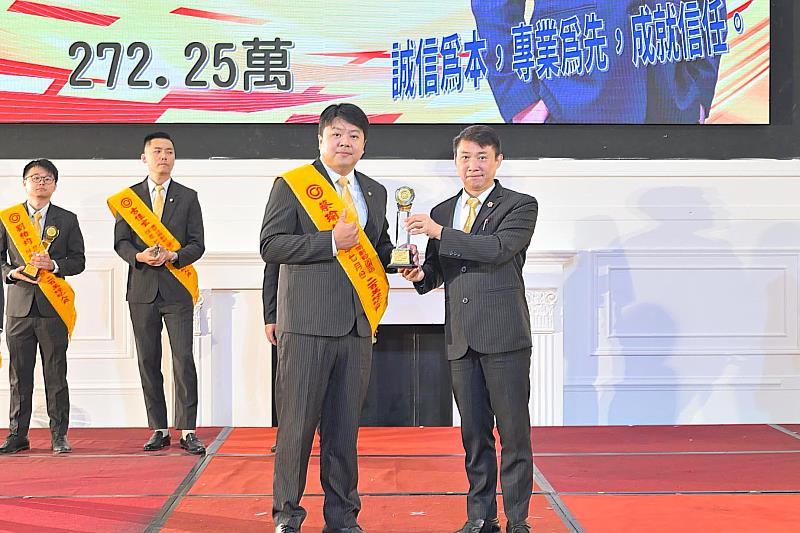 蔡瑜修2024年加入永慶不動產後,服務範圍擴大,業績與收入表現也顯著提升。圖片來源:永慶房產集團