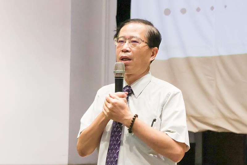 宋曜廷校長致詞。
