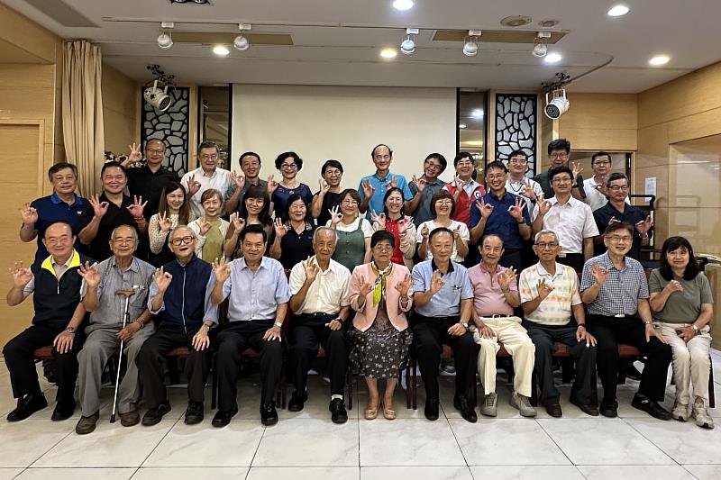全球校友會理事長與臺南市校友會齊聚南大，攜手為128週年校慶暖身，共譜校友新篇章。