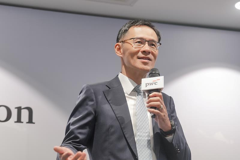 資誠聯合會計師事務所所長暨策略合作事業執行長徐聖忠表示,期許每位晉升同仁從個人專業轉變為帶領團隊以及共享專業,透過整合事務所跨領域資源,共同創造更大的客戶價值。