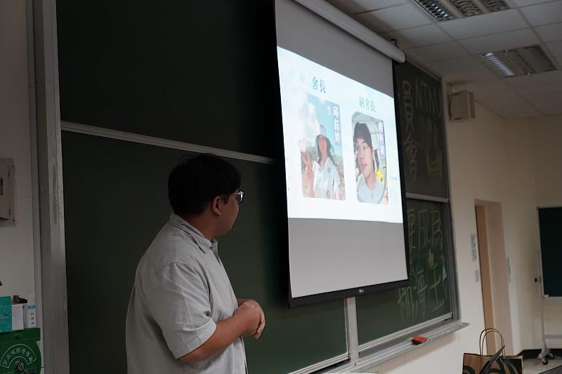 學七舍舍員大會介紹本學期宿委會幹部與職責,讓住宿生認識宿委會及宿舍相關資訊。