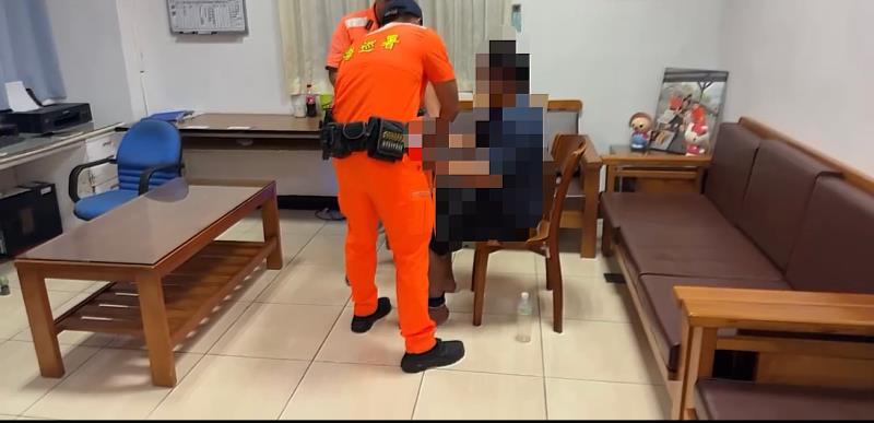 捉捕通緝犯照片