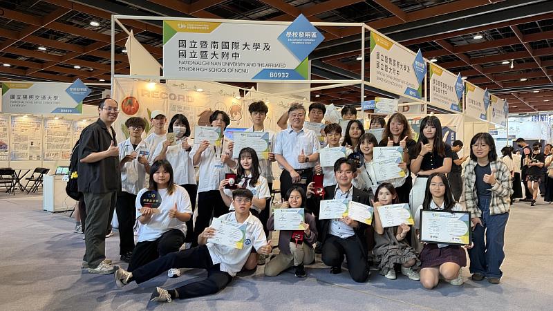 暨大團隊在全國頂尖創新技術評選中表現亮眼,以貼近生活需求與社會議題的實作成果,獲得評審團高度肯定。