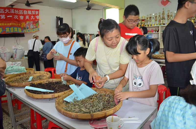 世代共融香包DIY體驗。
