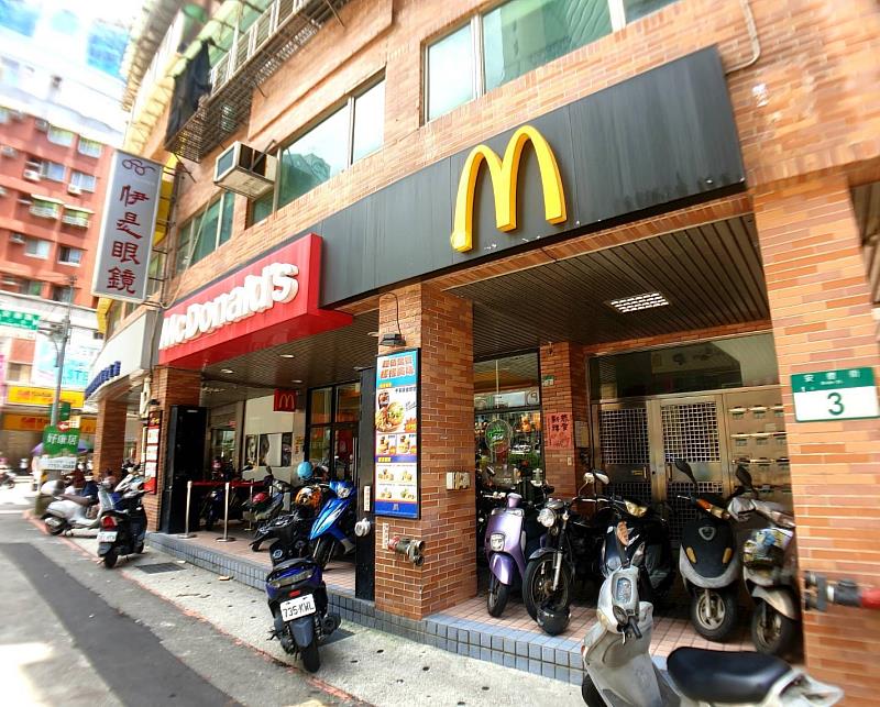 在地房市專家認為安坑輕軌對房市帶動效果有限,主要仍靠相較親民的房價維持穩定剛需買盤。圖為資料照片。