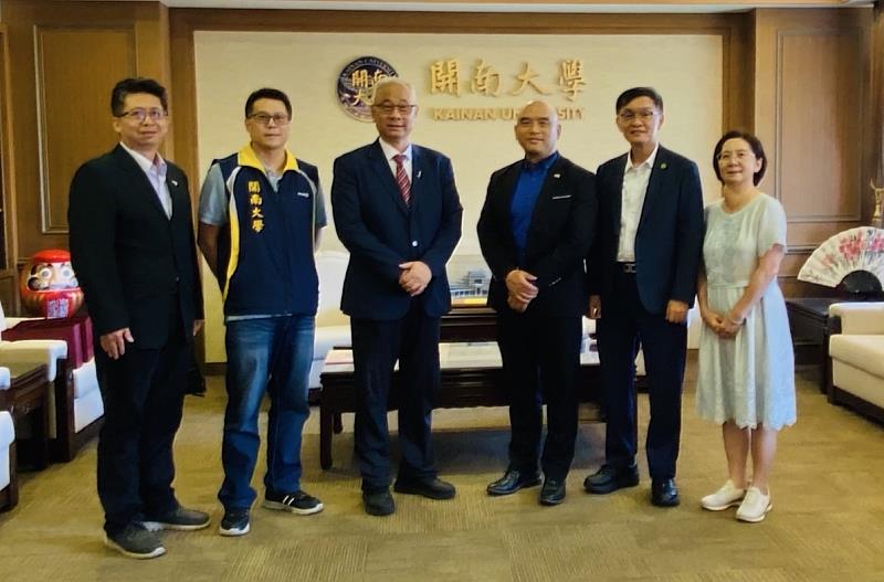 美國飛天大學林曉旭教授拜會開南大學,雙方就校際交流及雙聯學位合作交換意見。