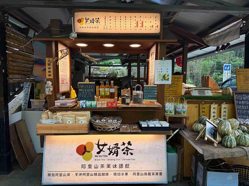 連假山林小旅行 嘉義圓潭瀑布步道賞瀑、逛植物園再吃美食