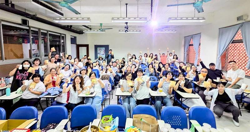 育達科技大學社會工作系同學學期聚會合影