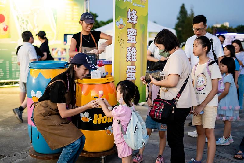「2026嘉義市光織影舞」首週吸引54萬人次 第2週強檔卡司接力登場