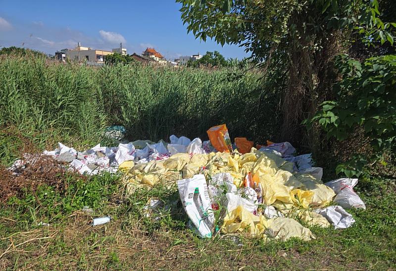 嘉義縣環保局加強查緝非法棄置 地主土地管理責任不可忽視