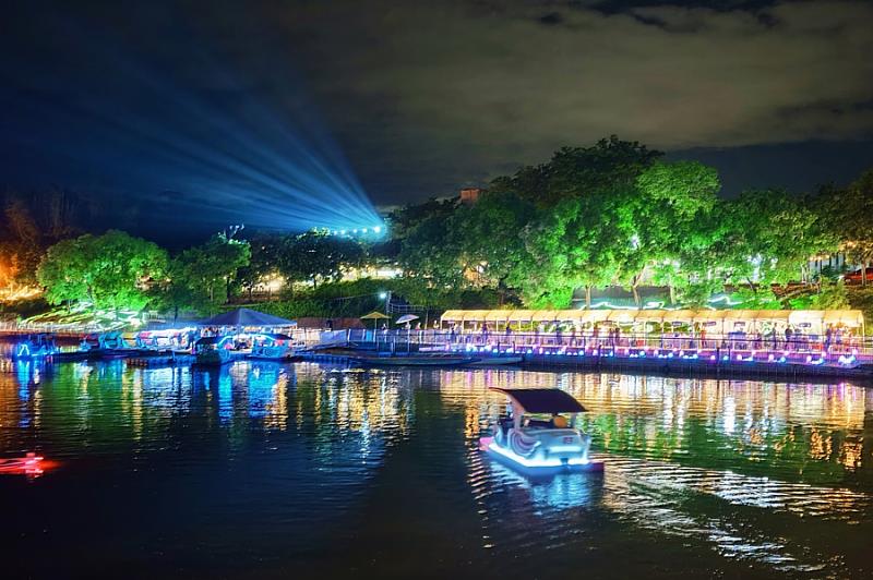 竹市青草湖「光湖作用」階段轉場 10月青草湖秋焰祭接力登場