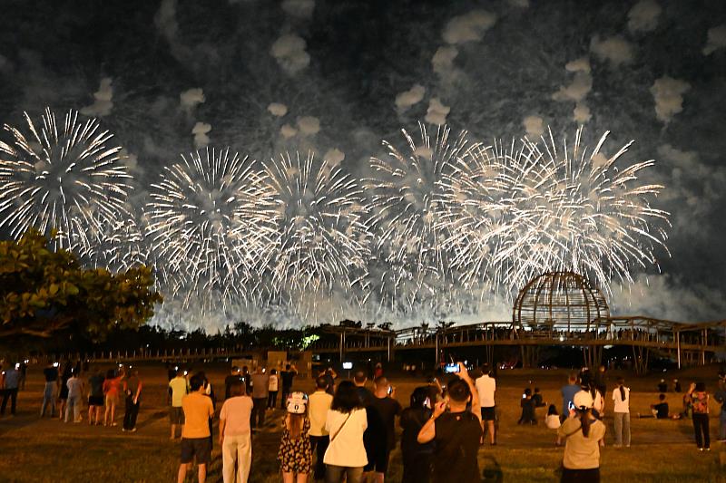 115年國慶焰火10日臺東登場 海、陸觀賞焰火地點一次掌握