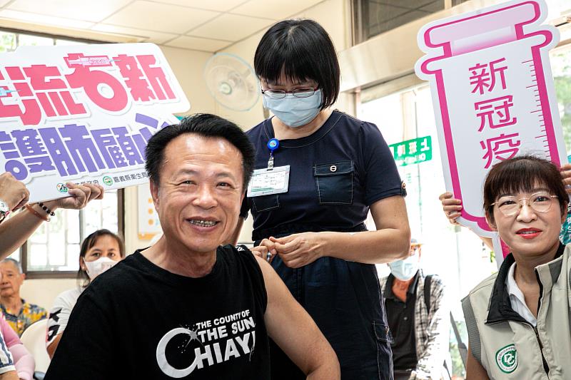 嘉義縣流感、新冠疫苗10月1日同步開打 全縣設406處社區接種站
