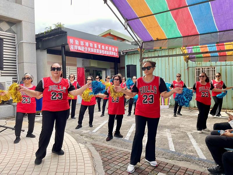 臺東縣府設置海岸線原住民族就服務據點揭牌啟用。