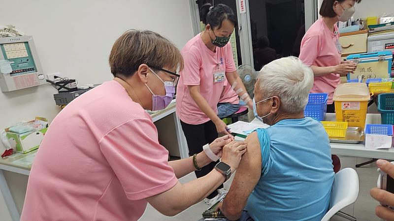 臺東10/1開打公費流感及新冠疫苗 衛生局籲符資格者踴躍接種