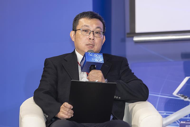 航太系蕭富元教授受邀參與「共創台灣無人機產業鏈結與應用新局」高峰對談。(圖/淡江大學提供、主辦單位攝影)