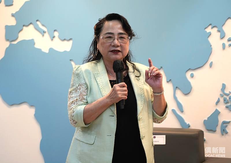 世總總會長温嵐珠肯定徐佳青全力耕耘僑務工作，代表世總向徐佳青及僑委會全體同仁表達最誠摯的謝意。