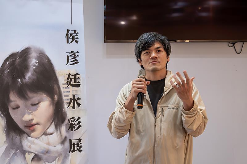 藝術家侯彥廷分享自己對於光線變化十分著迷。