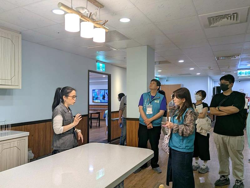 嘉義縣社會局攜手老福、身障機構跨域交流 接軌智慧照顧新趨勢