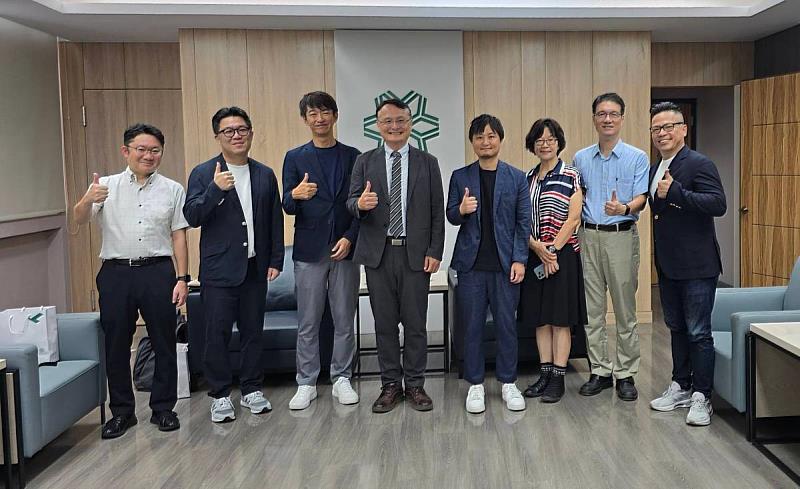 日本貴賓合影。