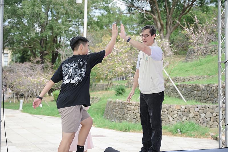 副市長迎接青少年導覽員