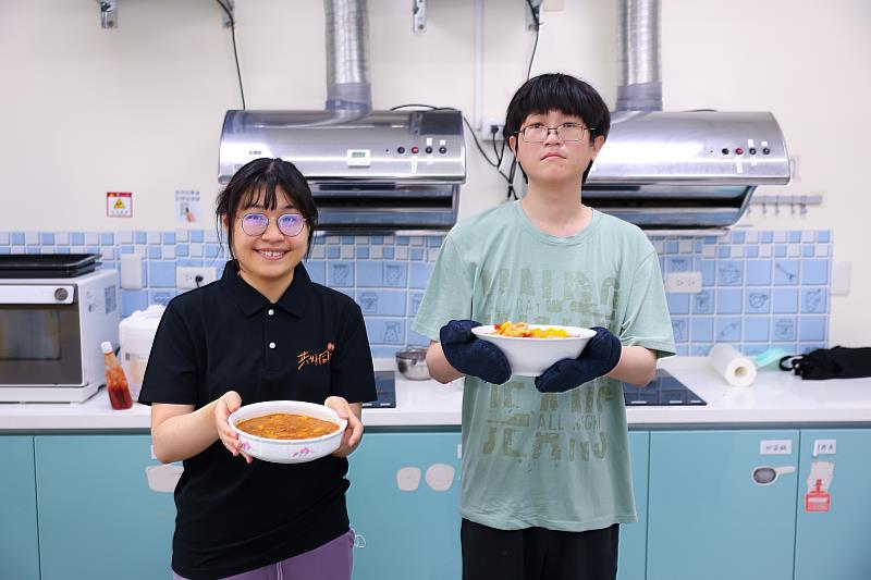 屏東日暄會所青鴻,在料理中找到自信,並找回與社會的連結。