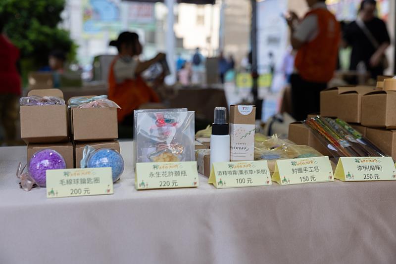 伊甸無障礙生活節,小作所的特色商品市集。