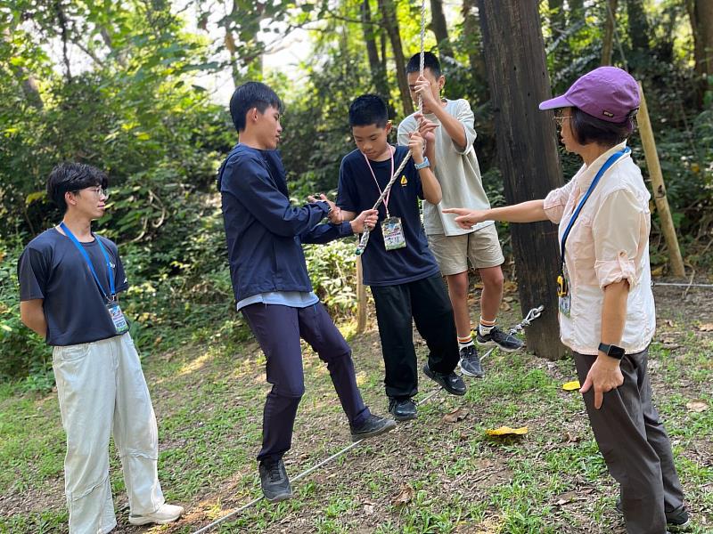 探索中低空設施操作。