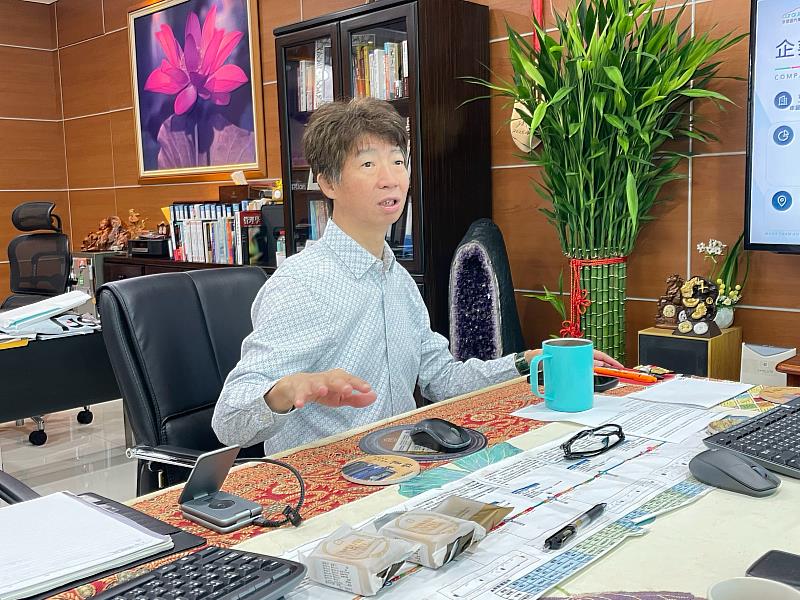 卓豐閔董事長分享車麗屋經營理念與產業布局。