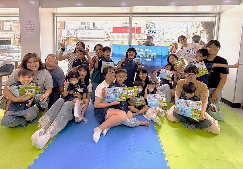 飛閱台灣全家鄉-小小店長愛地球於9/20(日)在花蓮全家店鋪舉辦。(看見.齊柏林基金會提供)
