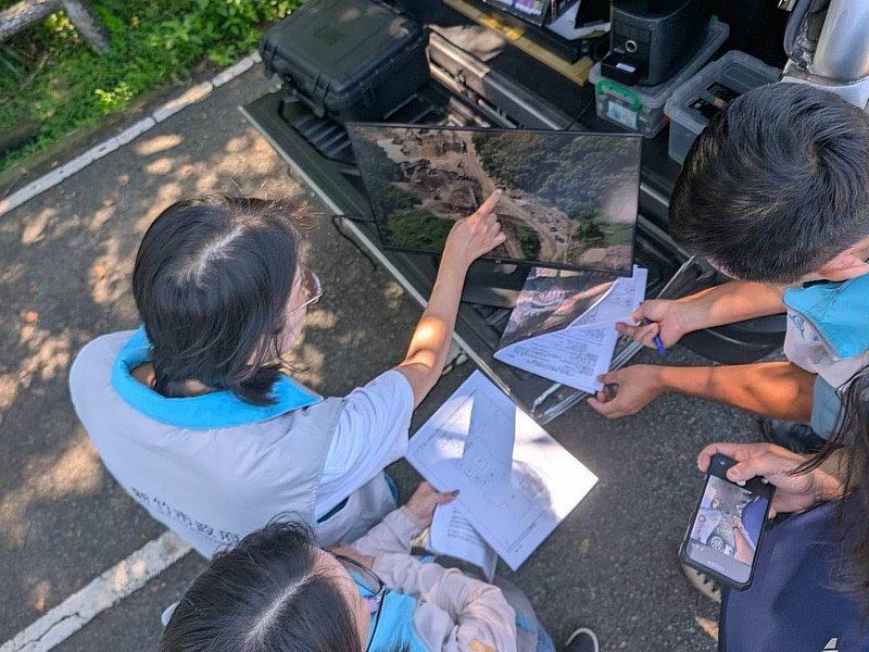 稽查人員依空拍影像規劃地面查證。