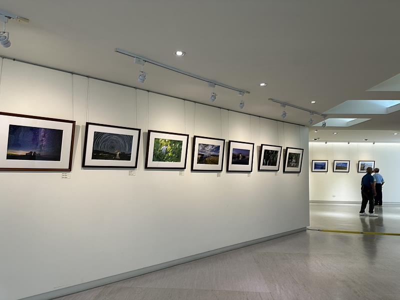 「光影.記憶」臺東縣東海岸攝影學會會員聯展登場 89件影像作品記錄自然與人文 保存臺東記憶