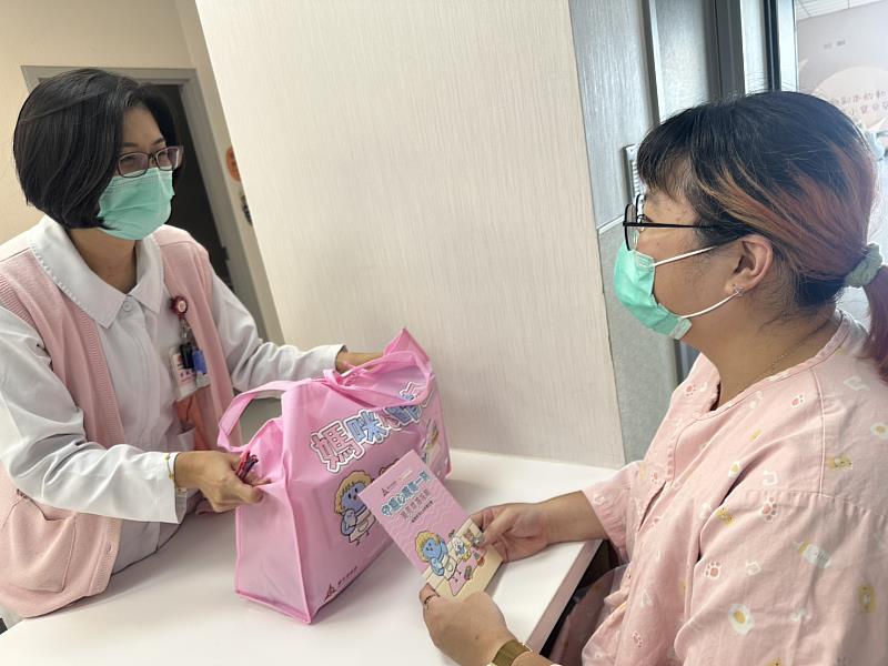 發送媽咪心晴包及衛教。