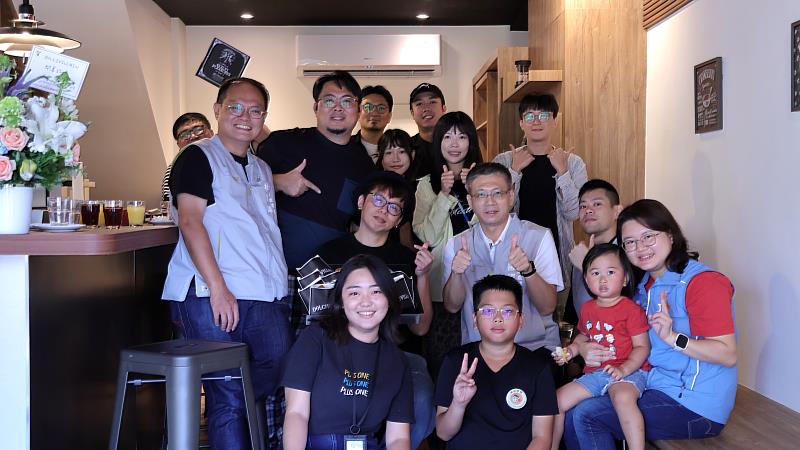 嘉義市府跨局處接力扶植青創！「惡工商行」正式展店 見證階梯式輔導成果