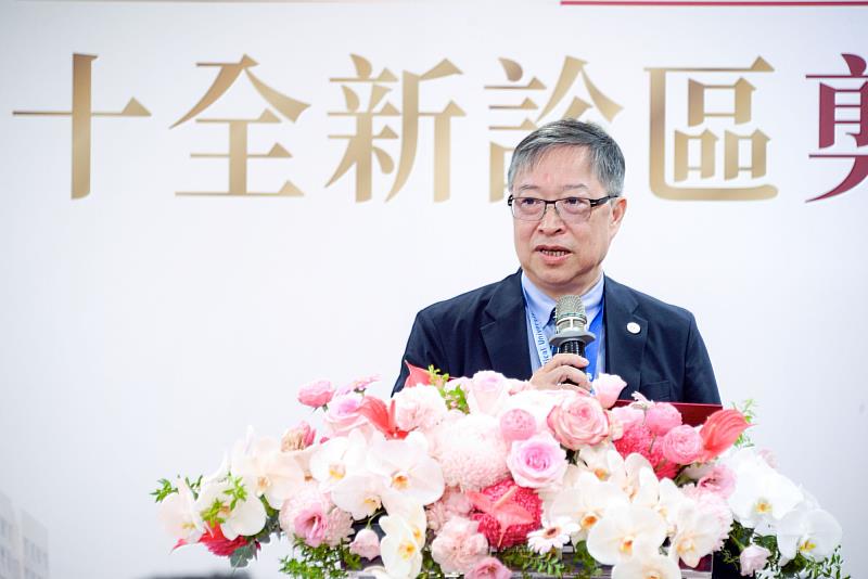 高雄醫學大學余明隆校長強調，高醫積極響應「健康台灣」政策，期待透過新診區結合創新科技，秉持「ONE KMU 校院一體」的精神攜手守護民眾健康。