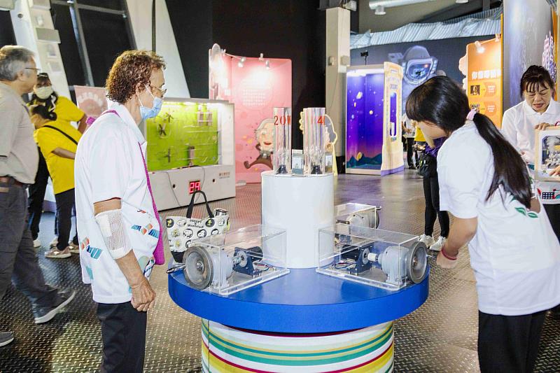 嘉義縣「瘋狂科學家特展」開幕!扎根科學素養