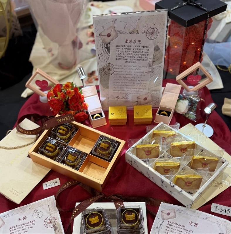 城市科大徐銓蔚老師家鄉水果入甜點傳遞浪漫心意。