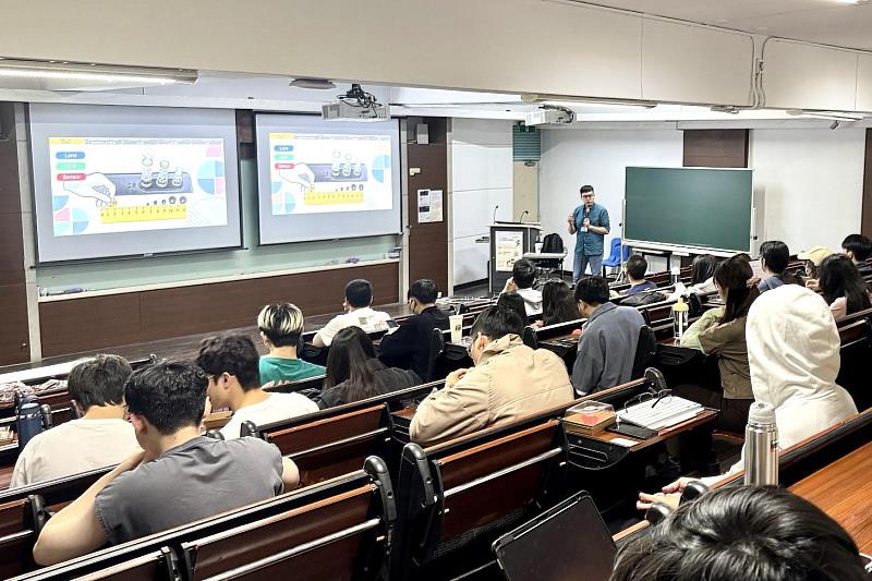 臺師大職涯發展中心於10月6日在公館校區舉辦大立光電徵才說明會。