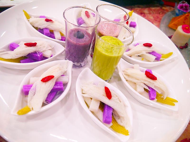 台大蔬食年菜 色美料鮮鈉少熱量低