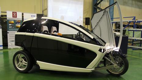 Innvelo Three（Innvelo第三代三輪電動車），車門開啟也別具特色。(取自BBC官網)